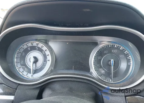 2016 Chrysler 300C z USA, uszkodzony, nr VIN 2C3CCAEG1GH342261